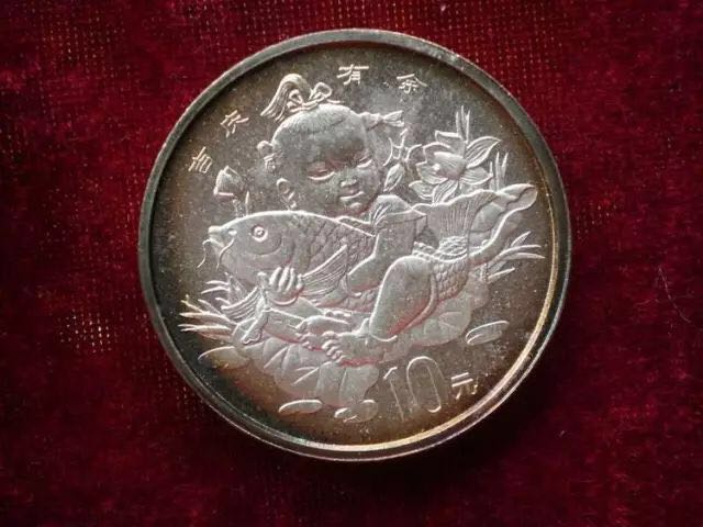 同樣的紀(jì)念幣，為什么人家的值幾百幾千，你的卻賣(mài)不出去！